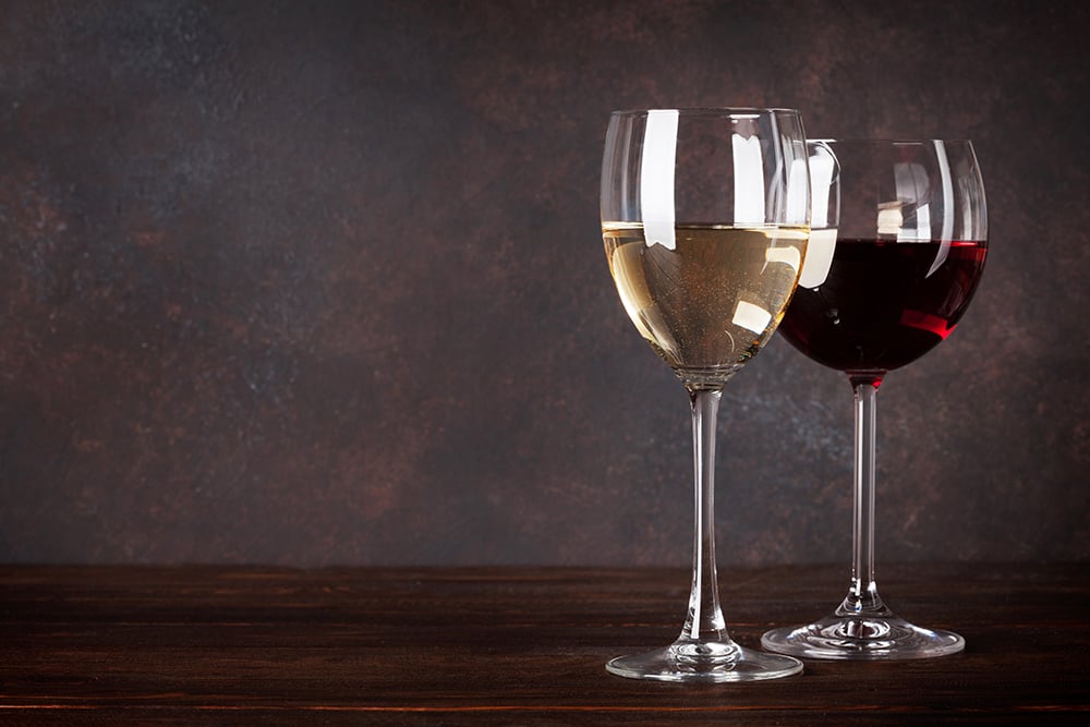 ¿Por qué las copas de vino tinto son más anchas que las de vino blanco?  ¡Química!  » Ciencia ABC