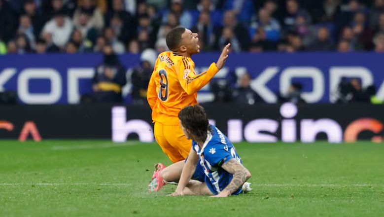 «Filthy Negreira League» - Décisions des arbitres du Real Madrid TV Slam en Espanyol Loss