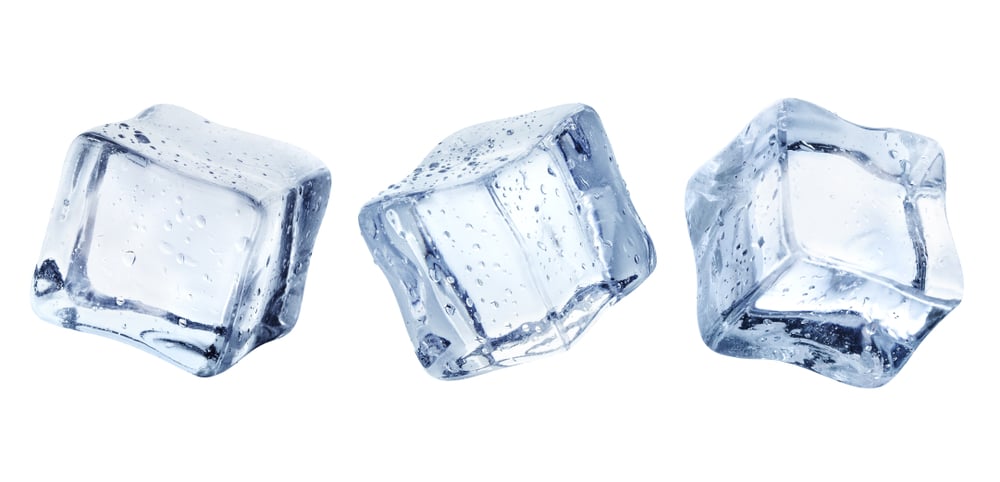 ¿Por qué algunos cubitos de hielo tienen picos cuando se sacan del congelador? »Scienceabc