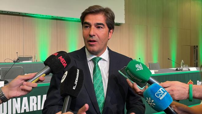 «Aller à détruire le football» - le réalisateur du vrai Betis critique la réponse de l'arbitre du Real Madrid