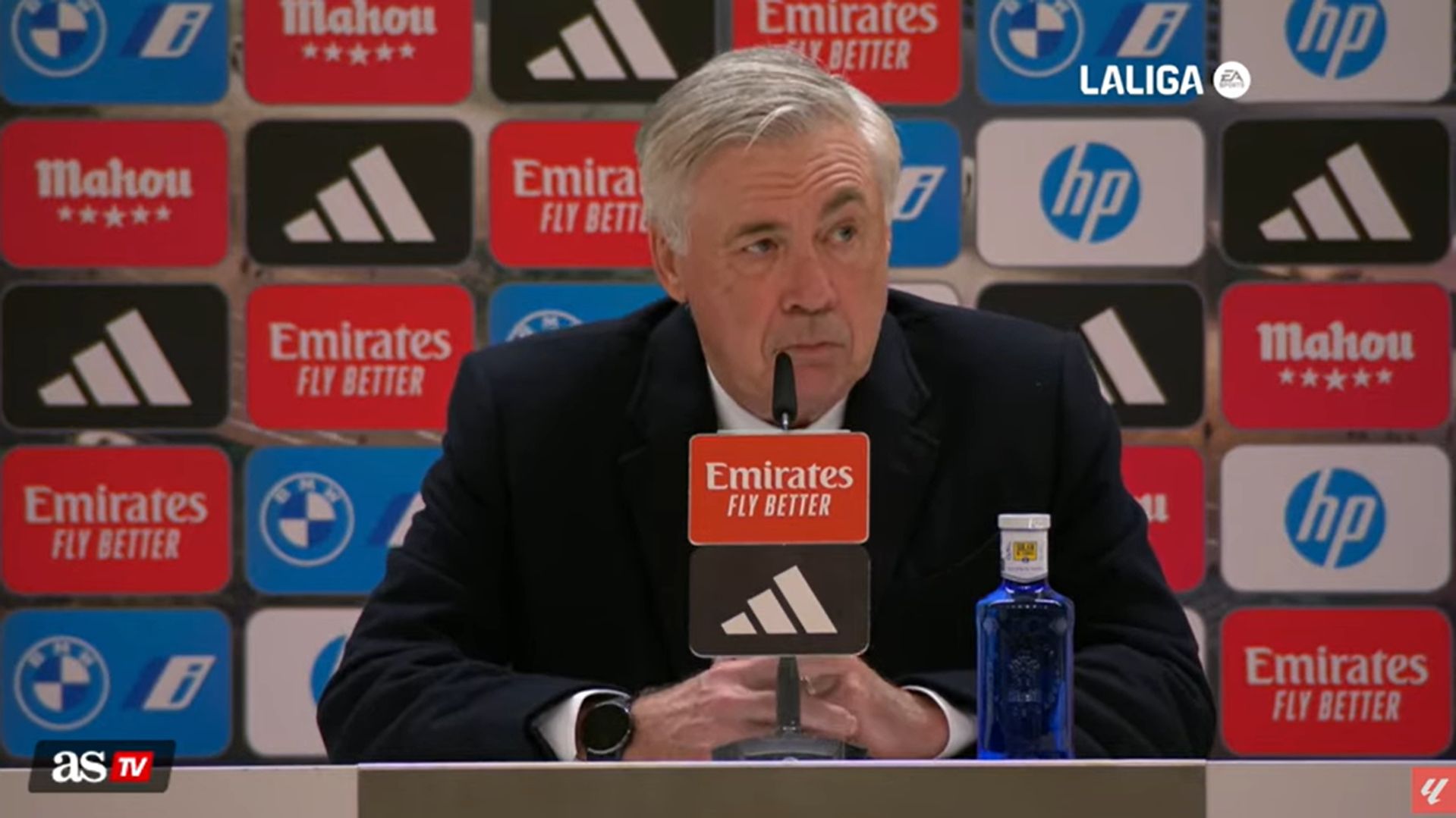 «Les habitants du football ne comprennent pas» - Carlo Ancelotti émet une réponse franc sur l'arbitre