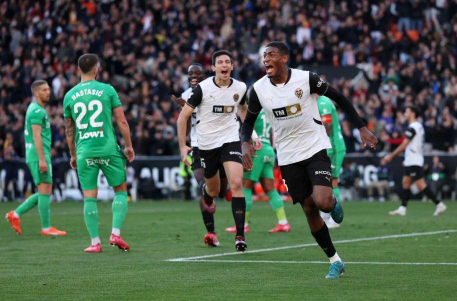 Valencia fixait le prix demandé minimum pour l'Atletico Madrid et Milan Target