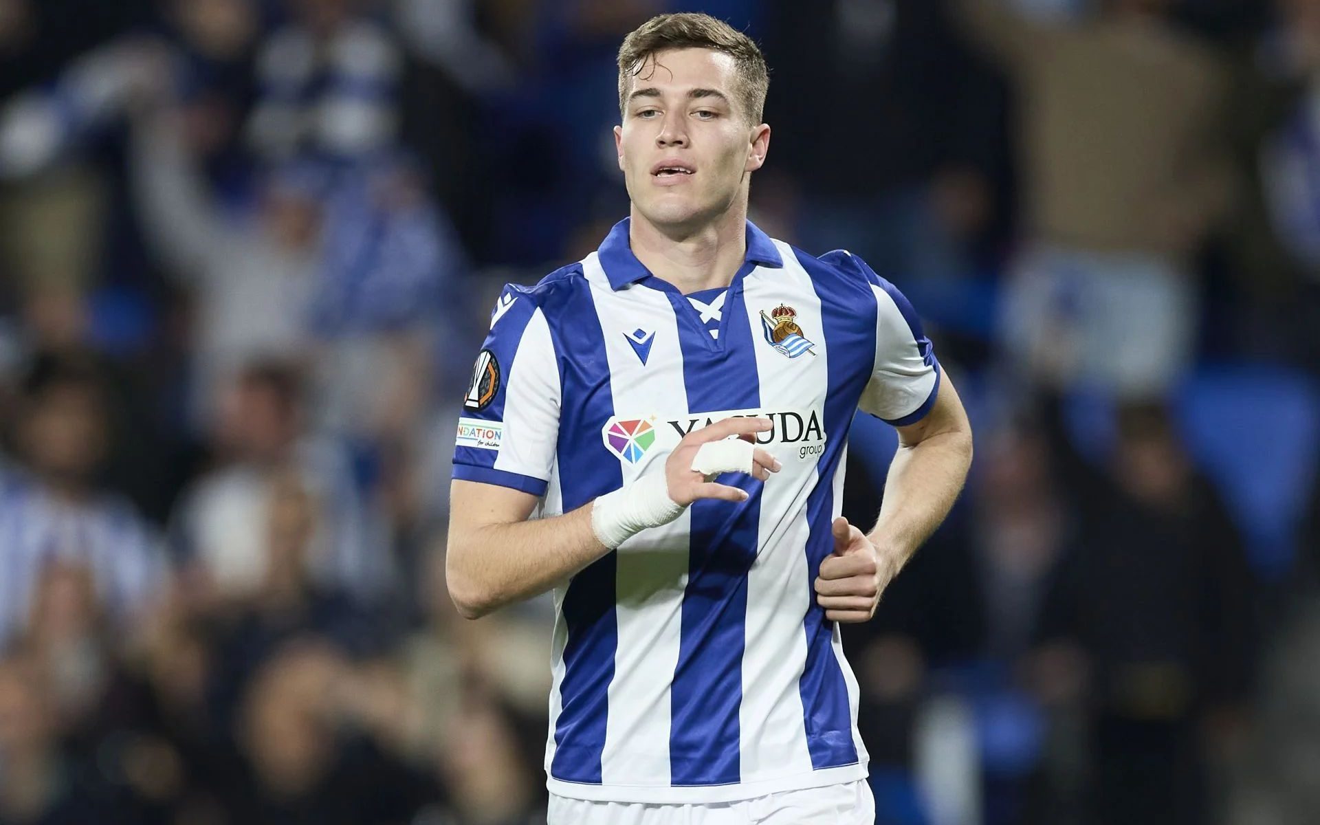 Le milieu de terrain montant de 22 ans La Liga corrige le dossier sur le rêve du Real Madrid