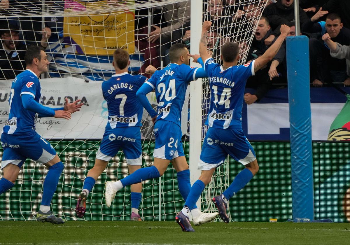 Alavés 1-0 Valence: Joan Jordan célèbre