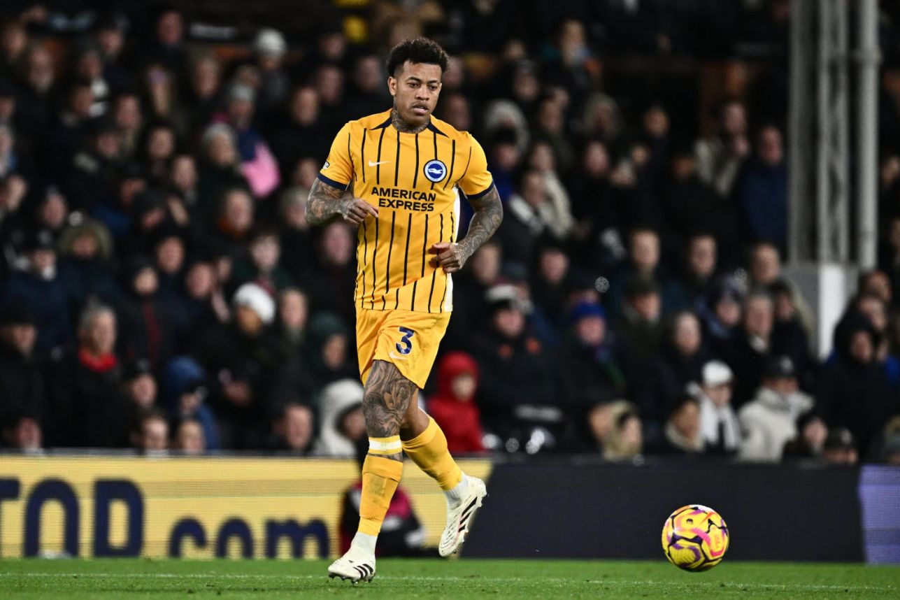 Real Sociedad face à la compétition de Premier League pour Brighton Defender