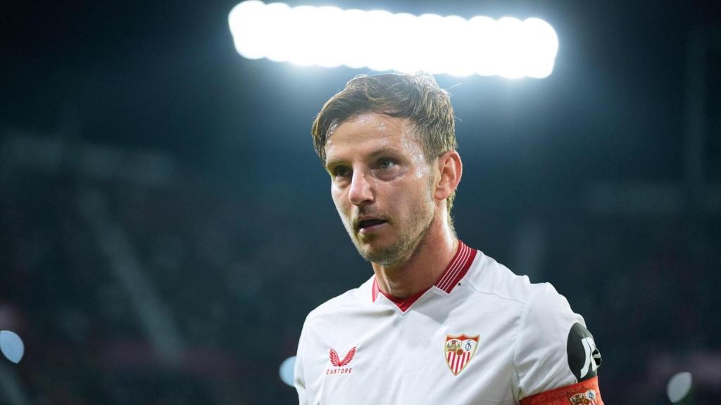 Rakitic annonce la retraite.